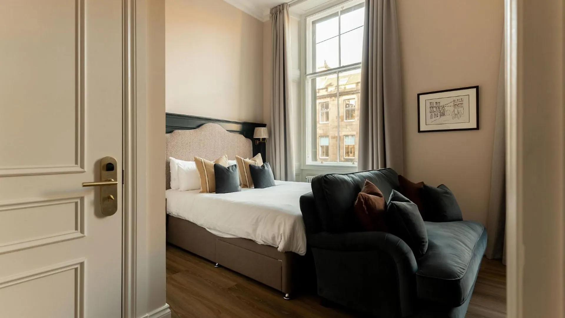 Hotel Moment George IV Bridge Edinburgh