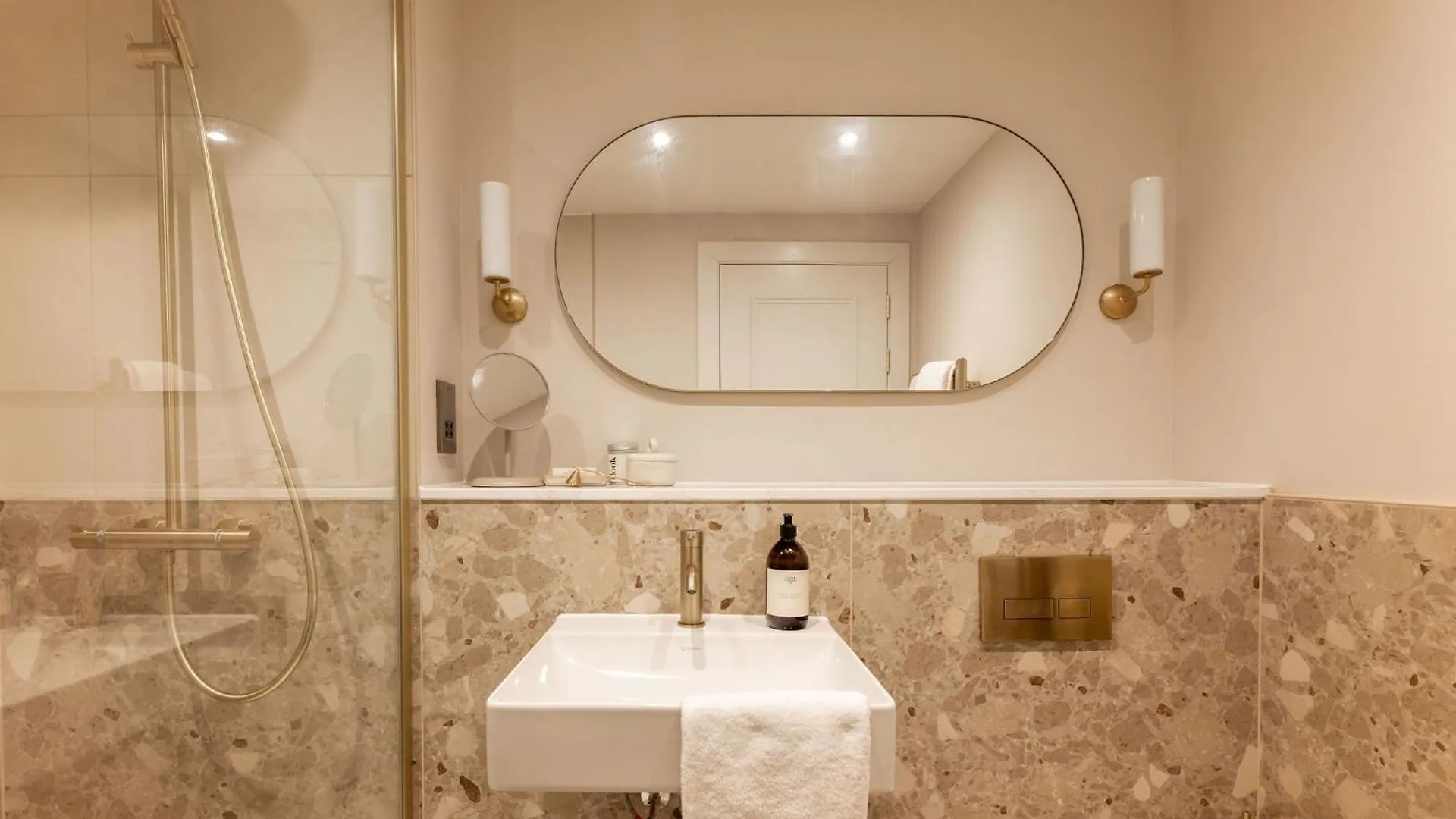 Hotel Moment George IV Bridge Edynburg 0*,  Wielka Brytania