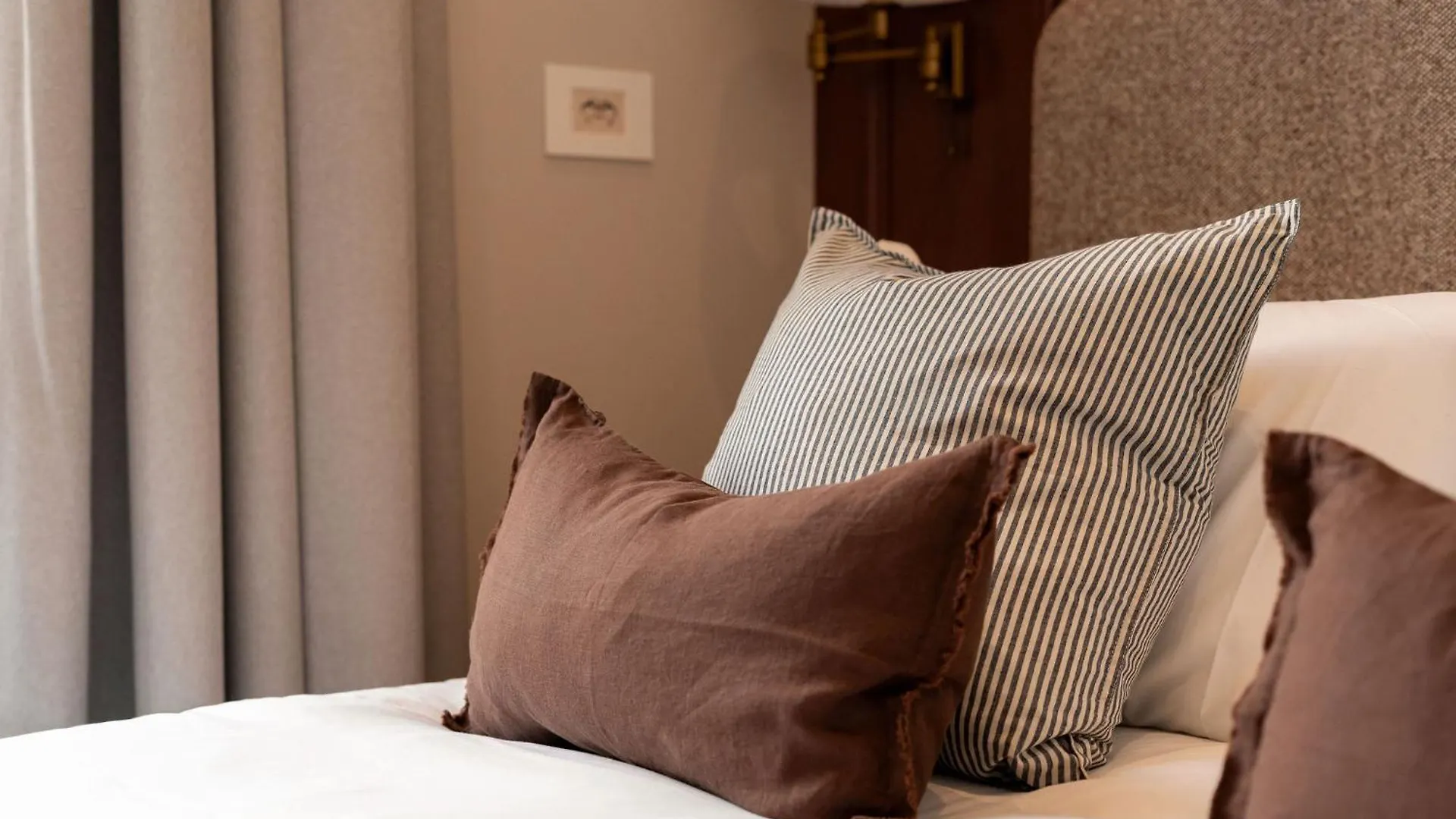 Hotel Moment George IV Bridge Edynburg 0*,